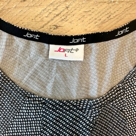 JoFit tank and skirt set - Picture 4 of 6